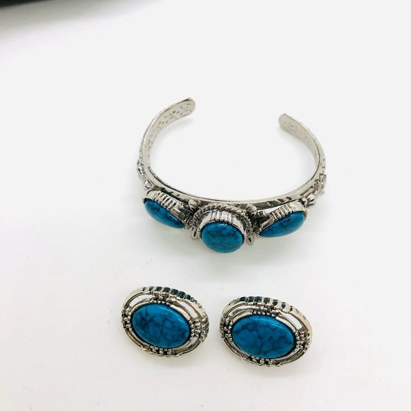 Vintage Ornate ART Turquoise Bracelet Earrings Set - Picture 5 of 16